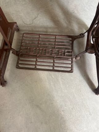 Máquina coser SINGER antigua