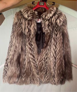 Abrigo de piel zorro plateado