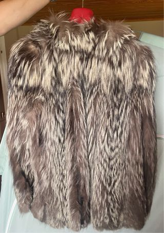 Abrigo de piel zorro plateado