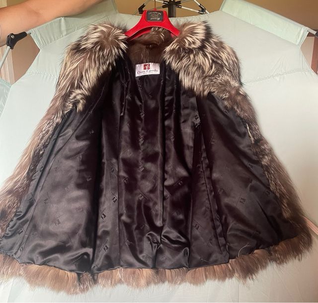 Abrigo de piel zorro plateado