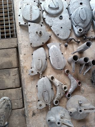 Tapas carte de Ducati 125 TS ,250road y 500