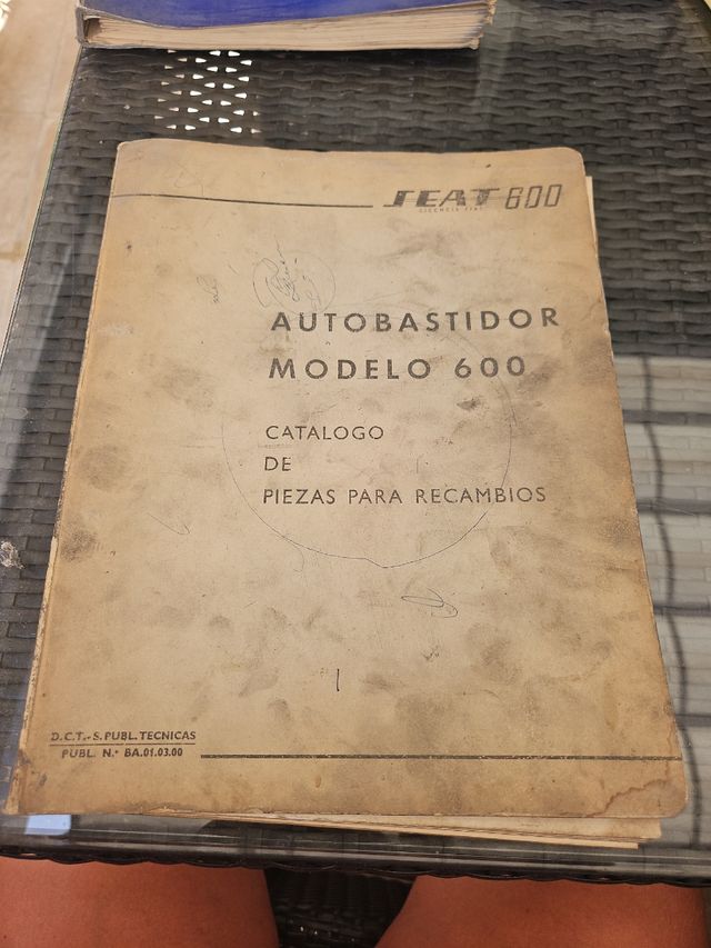 Libro seat 600 autobastidor modelo 600