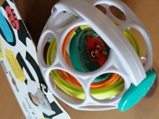 Baby Einstein. Sonajero, pelota sensorial.