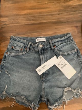 Pantalon corto