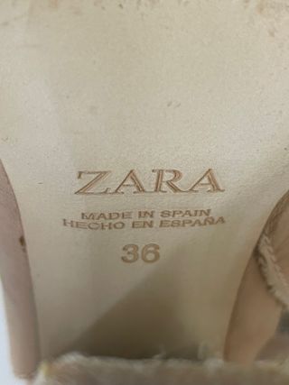 Zapatos tacón piel beige