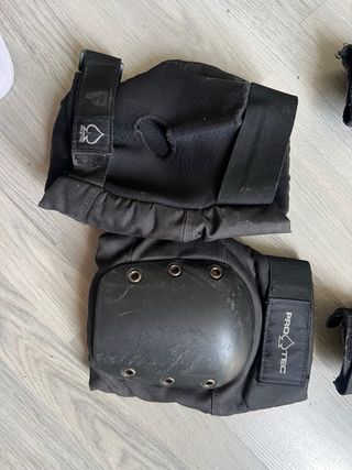 Protectores patinaje adulto Protec L
casco no incl