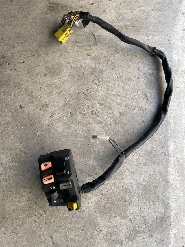 Piña izquierda Burgman 650