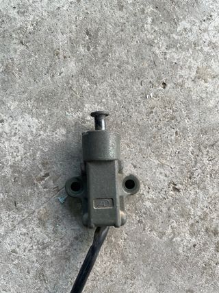 Interruptor asiento Burgman 650