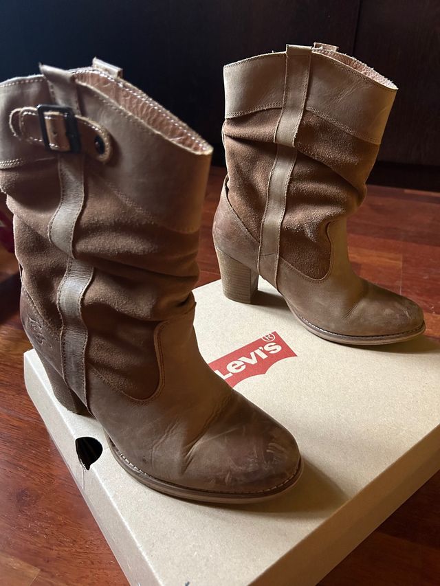 HOY 65€ - LEVI'S botas camperas piel y ante 