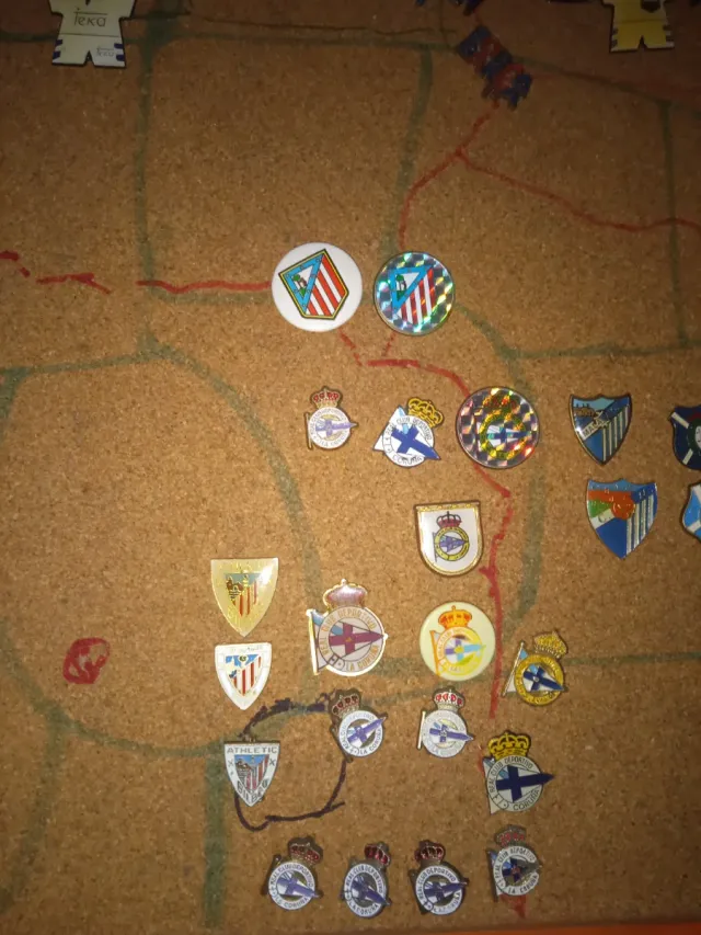 LOTE PINS FUTBOL EQUIPOS ESPAÑOLES