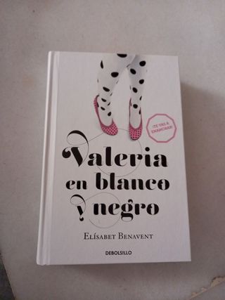 Valeria en blanco y negro