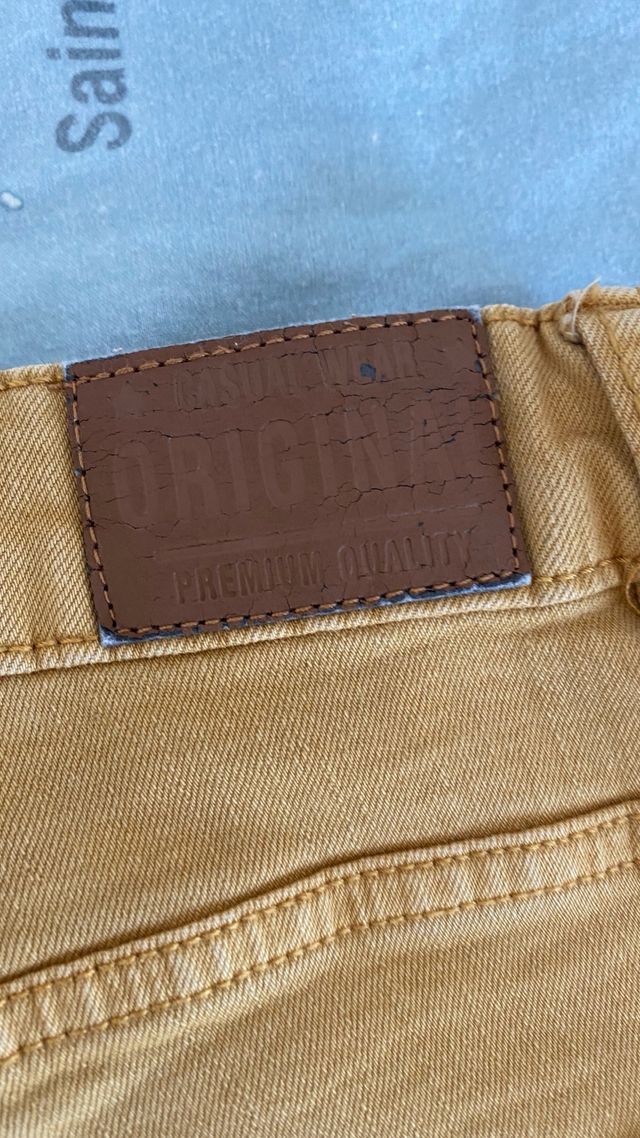 Pantalon baquero amarillo mostaza