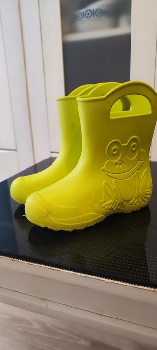 Botas agua infantil talla 32-33 Fuzzio