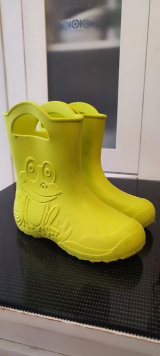 Botas agua infantil talla 32-33 Fuzzio