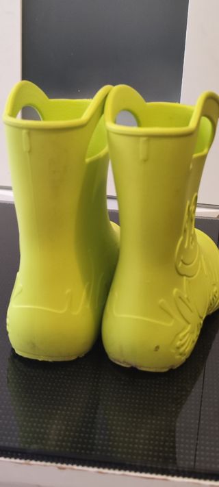 Botas agua infantil talla 32-33 Fuzzio