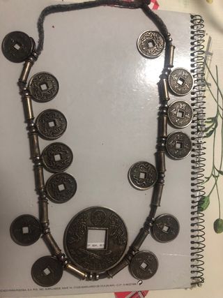 Collaresmedallas- pendientes algunos antiguos