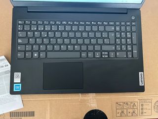 Ordenador portatil Lenovo V15 G2 IJL Nuevo