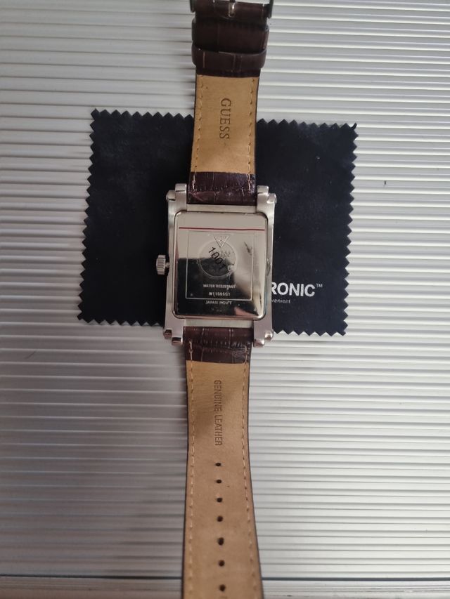 Reloj Guess