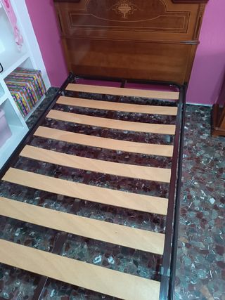 Cabecero, somier de bandas y piecero