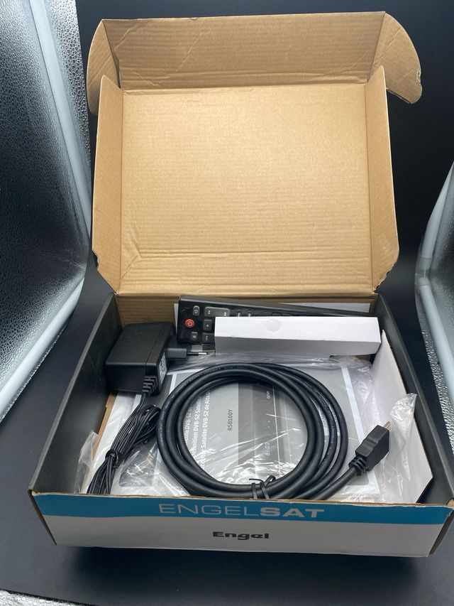 RECEPTOR SATELITE ENGELSAT RS8100Y NUEVO