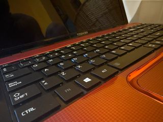Ordenador Portatil Toshiba Satellite