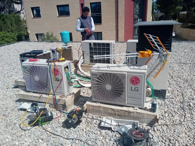 Instalador de aire acondicionado  Técnico de aire