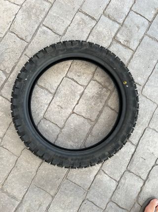 Neumatico dunlop d605