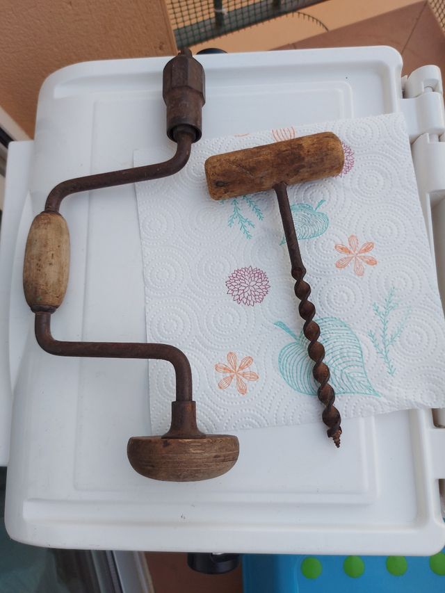 Taladro y barrena antiguas