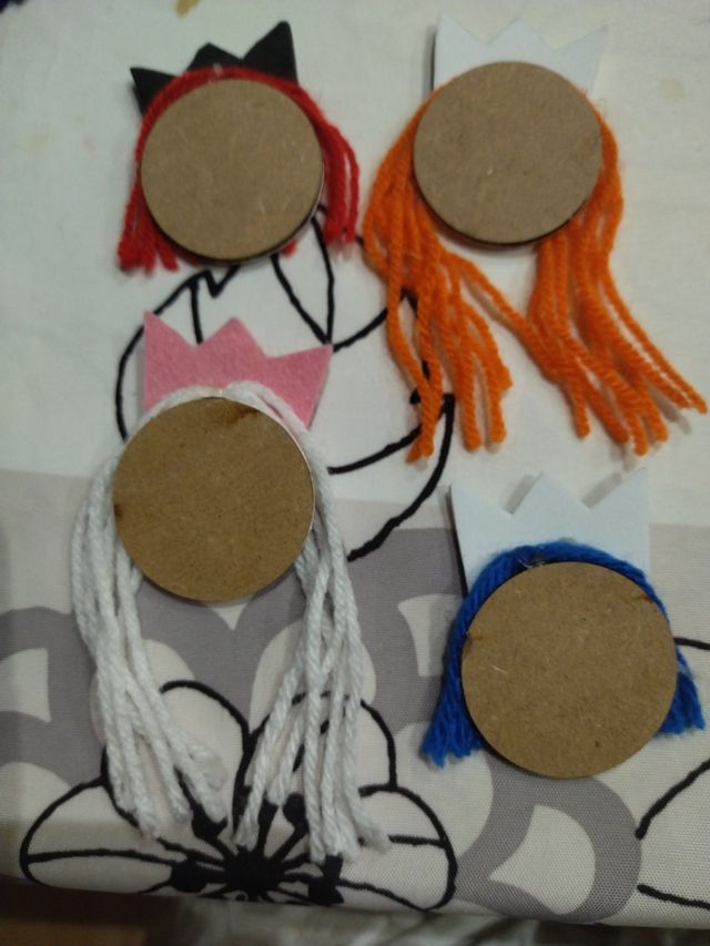 Maschere facciali per lampade da parete