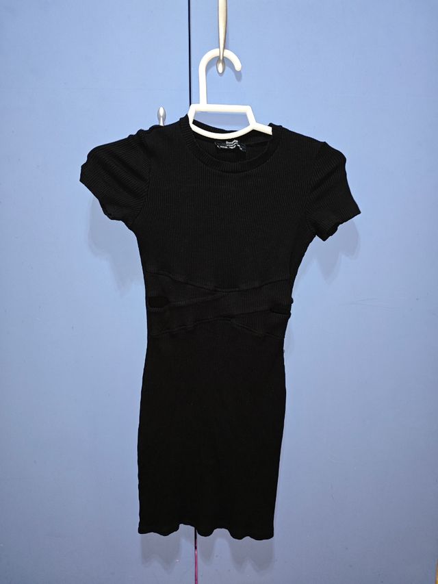 Vestido negro Bershka