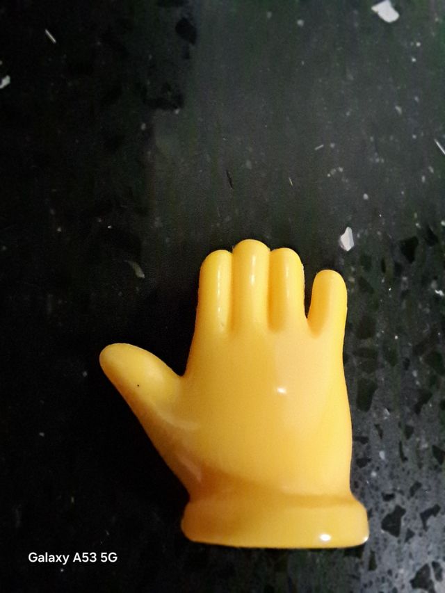 Betty Spaghetti: MANO DE MUÑECA