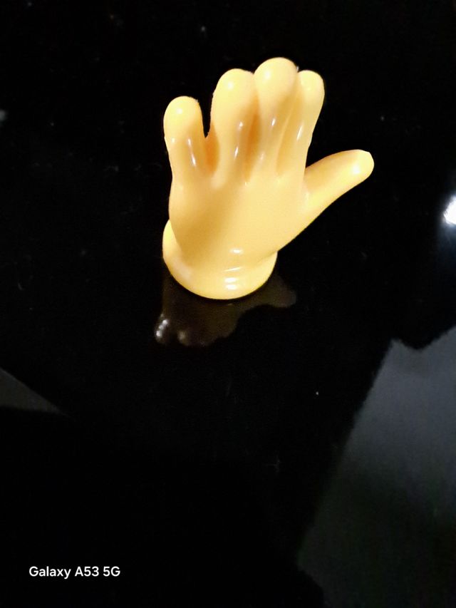 Betty Spaghetti: MANO DE MUÑECA