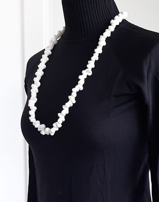 Collar de Caracolas de Porcelana 