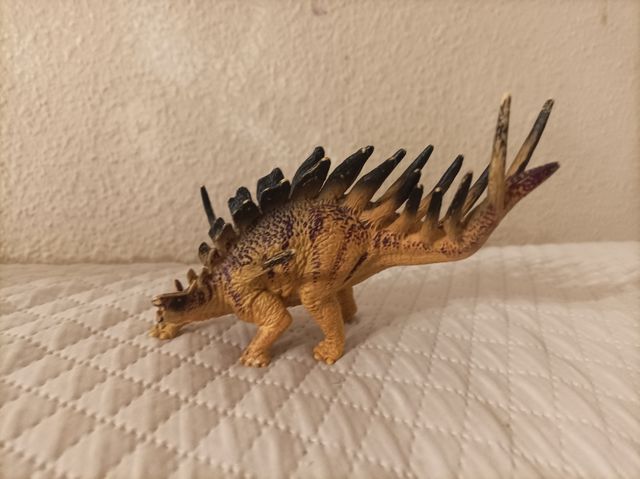 Dragón+pareja de dinosaurios