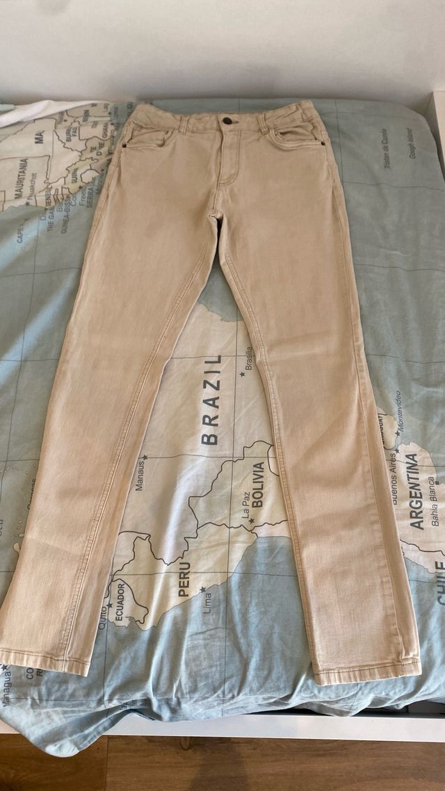 Pantalon vaquero beige