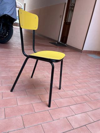 Sedia formica Gialla vintage Design struttura nera