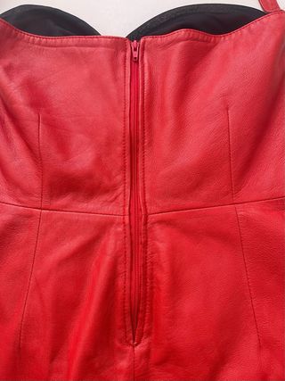 Miniabito rosso in pelle