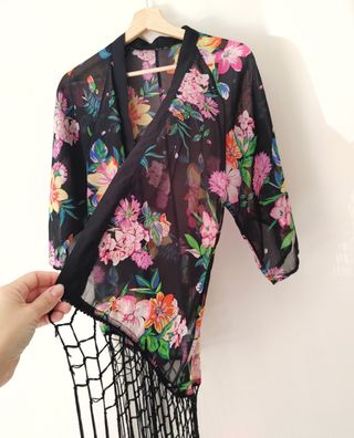 Kimono negro de flores M