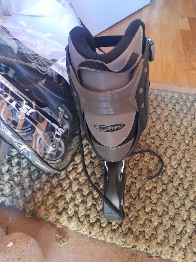 Patines sobre ruedas en linea