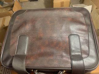 Maleta de viaje vintage mano alberto redondo