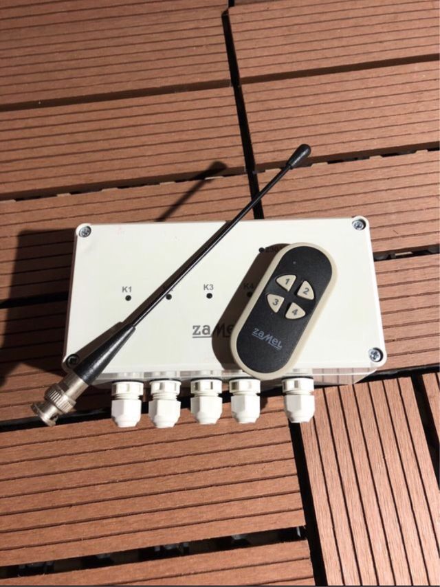 Radiotransmisor de pared