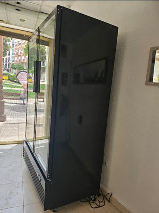 Nevera expositora dos puertas