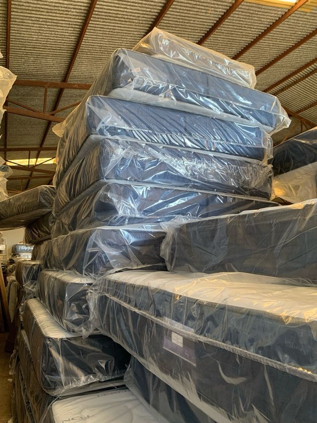 COLCHONES NUEVOS // hacemos ENVÍOS