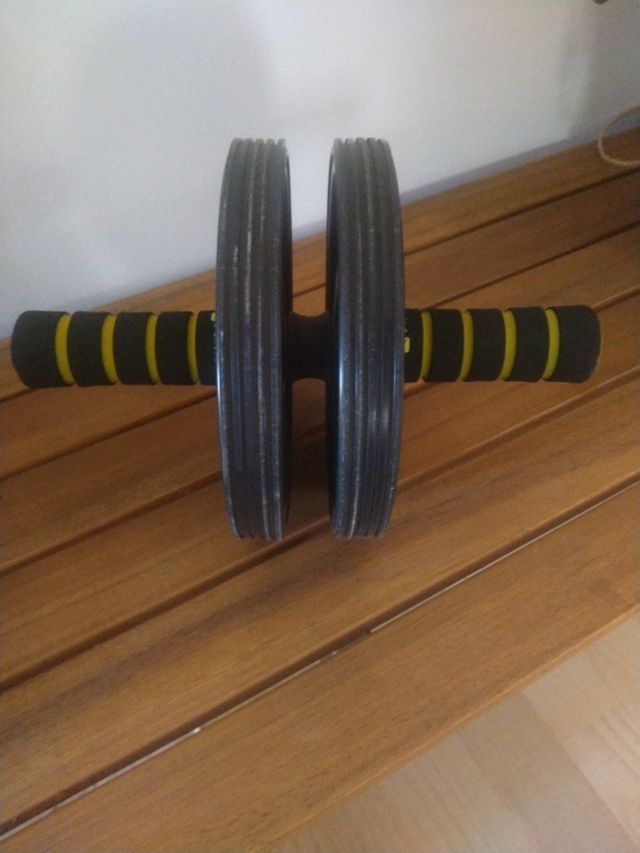 Rueda doble de abdominales.
