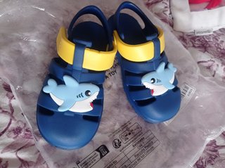 Chanclas de niño talla 25