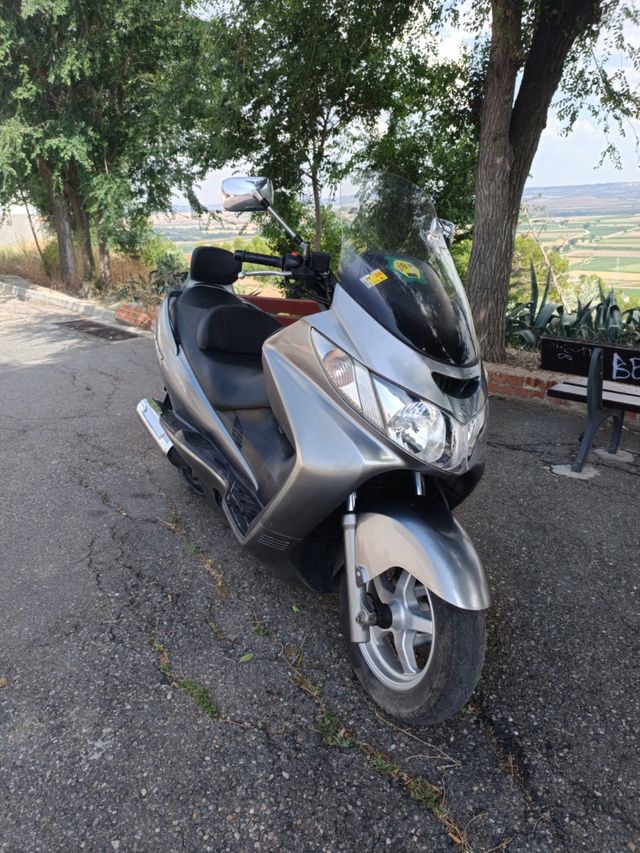 Suzuki burgman 250. 2006