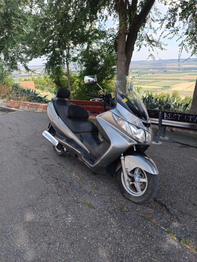 Suzuki burgman 250. 2006