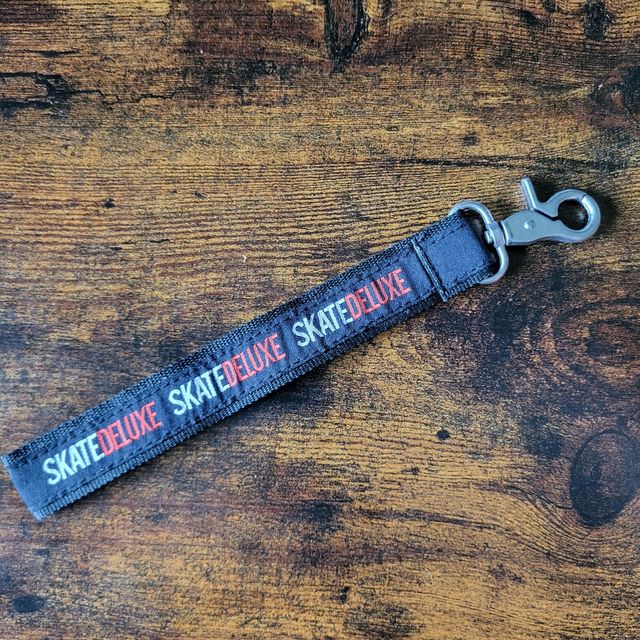 Colgante (Lanyard) de Skate Deluxe