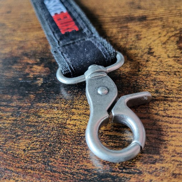 Colgante (Lanyard) de Skate Deluxe