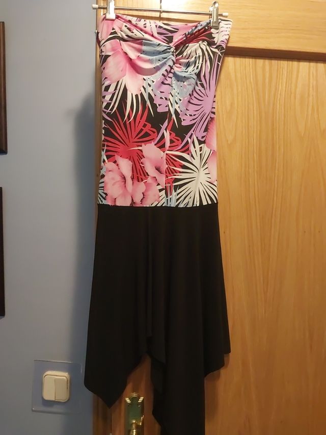 Vestido de cocktail muy original